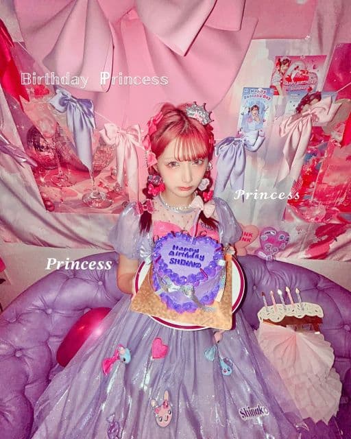 「本当にしなこちゃん推しで幸せ」大人気インフルエンサー・しなこ、自身の誕生日フォトを公開しファンから祝福のコメントが寄せられる！