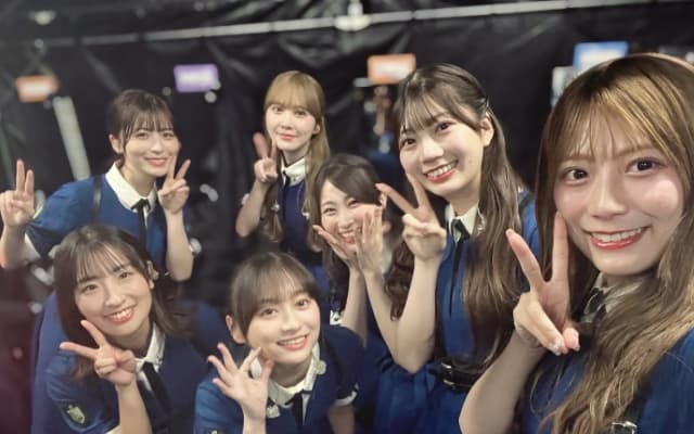 元日向坂46・潮紗理菜が2人の卒業を祝福「これからも 澄んだ青空がありますように」