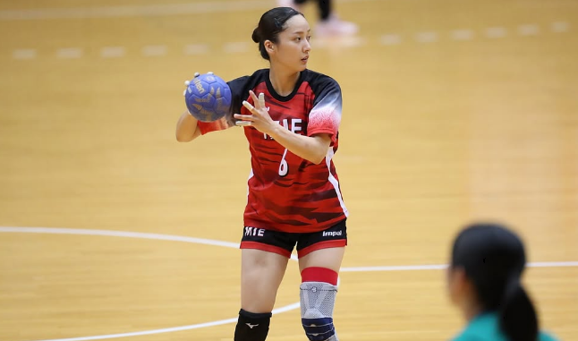 「ユニホーム可愛い～！」美女ハンドボーラー、コートで魅せた