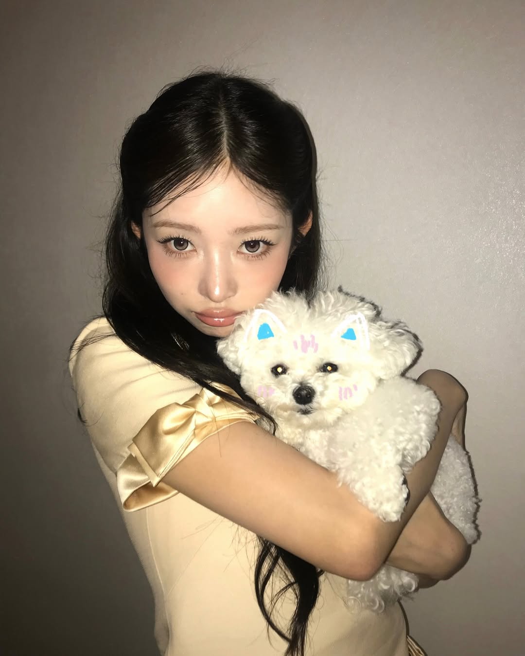 「どうしてそんなに可愛いの？」IVE・レイ まるで人形のような可愛すぎる最新ショットを公開し話題に