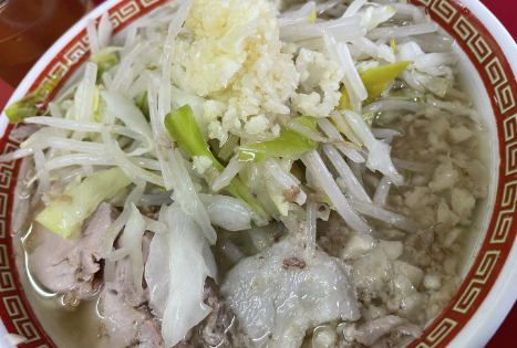 石川奈青、背脂ラーメン投稿でラーメン愛を表現