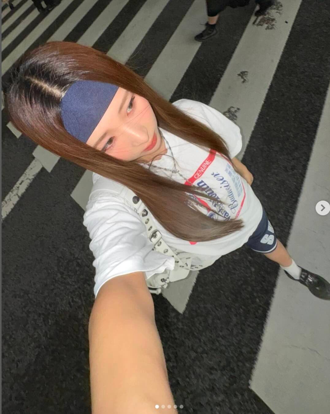 モデル・ミチ「上から自撮りショット」