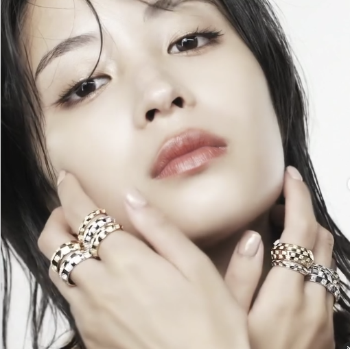 広瀬すず、Louis Vuittonの美しすぎるビジュアルに「ときめき」💎 ELLE Japonで魅せる圧巻の存在感