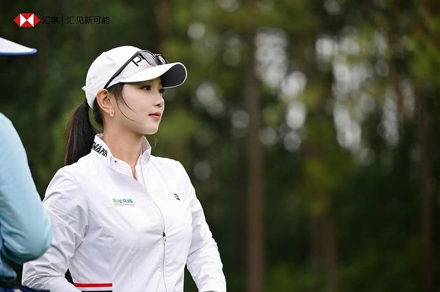 「ゴルフの夢を追い続けたい」激カワ女子ゴルファー・石昱莉、シーズン終了に感謝綴る！