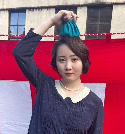 本田望結が朝ドラ『らんまん』オフショット公開✨「スゲ❤️かわいい😍」