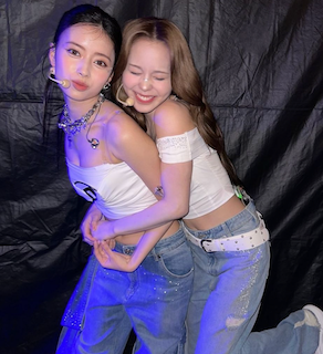 「世界一尊い」NiziU仲良しコンビでラブラブショット公開「素敵な夏の思い出ありがとう」