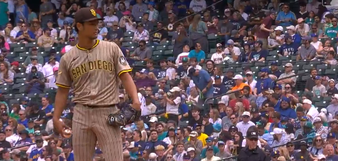 ダルビッシュ有、4回に痛恨の被弾…悔しい4失点でマウンドを降りる