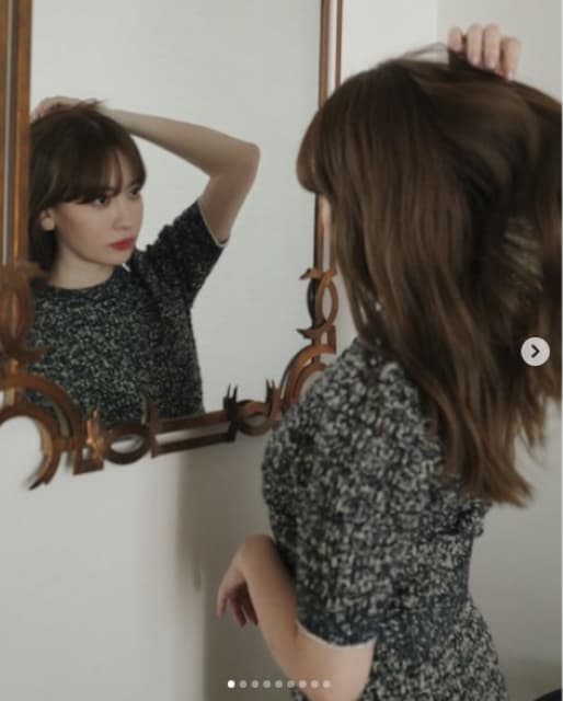 「美脚すぎる」小嶋陽菜が披露した秋ファッションが話題に！