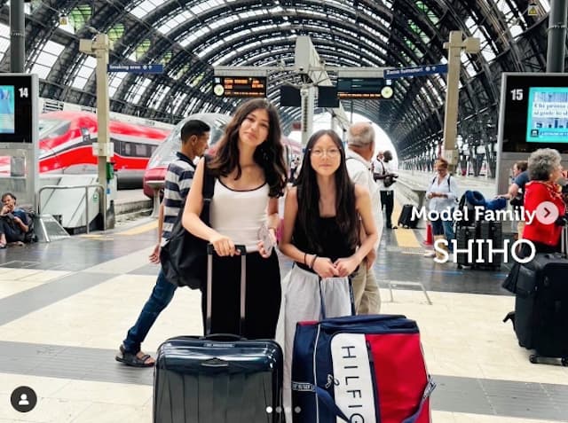 秋山成勲の妻SHIHO愛娘の単身イタリア行きを綴る