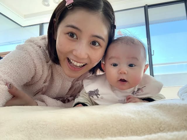 「娘の首が座りました！」西野未姫＆娘にこりちゃん、激カワ幸せ2ショットでおめでたすぎるご報告！