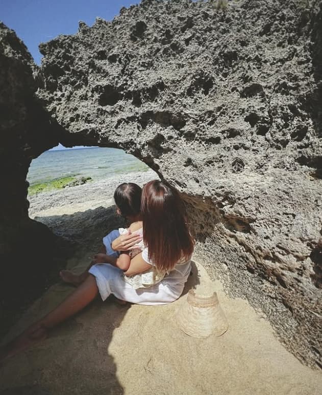 「沖縄に来てよかった…！」吉川ひなのがオーガニック食材と海、優しさに包まれる幸せ時間を公開！