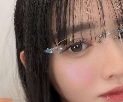 「やばぁぁぁあ」FRUITS ZIPPER・鎮西寿々歌のメガネ姿をファンがベタ褒め！