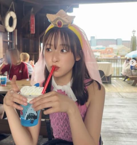 鈴木美羽、母とUSJで楽しいひとときを満喫