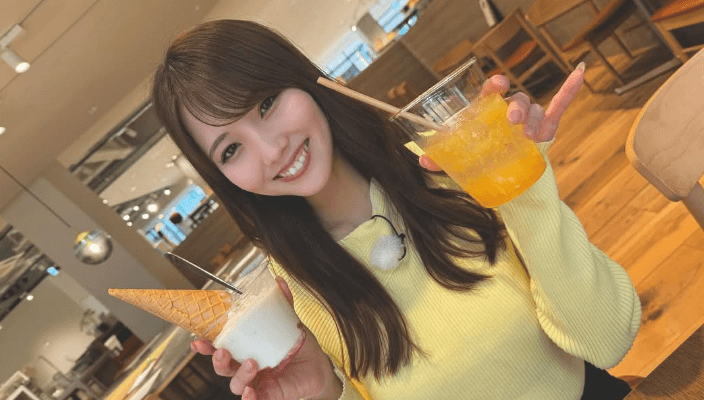 「最高！」美女アナウンサー、スイーツ＆ドリンク片手の”癒し・直送ショット”にファンヒーリング状態！「1日の疲れが吹っ飛びました」