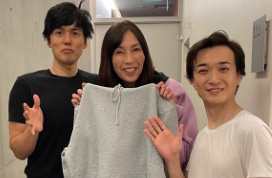 大林素子、「ザ・ギース」20周年公演に参戦！記念パーカーで応援モード全開！