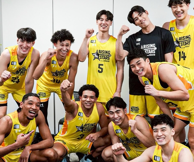 渡邉伶音が投稿したBリーグオールスター集合写真が話題