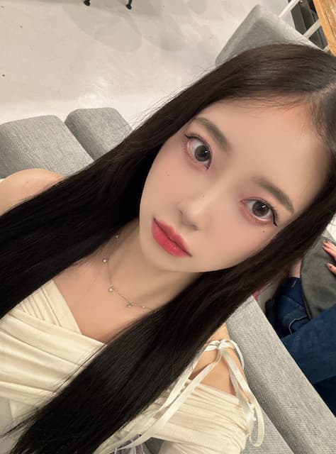 堀未央奈、メイク後の姿を公開！ファンからは「永遠に美しさ更新し続けるんですか😭」