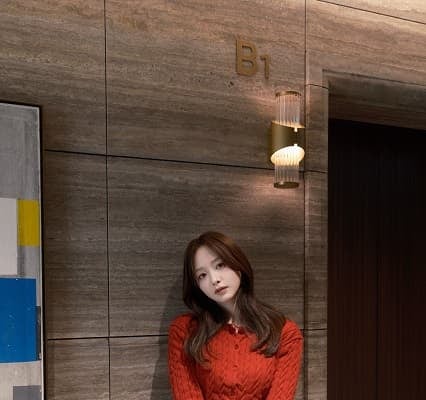 タレント 森香澄がオトナ可愛いバレンタインコーデを披露！ファン「超絶にカワイイです」