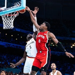 八村塁の豪快ダンクにFIBA公式も大興奮？！「さすがにNBAすぎた！」