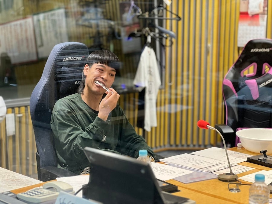 M1準優勝バッテリィズ ラジオ収録中にまさかの「歯磨き」 シュールすぎる様子が話題に