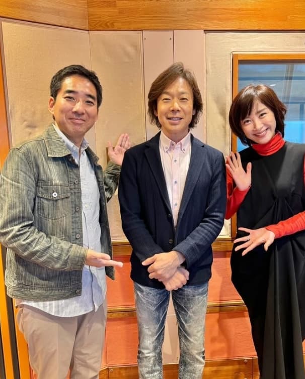 人気タレント〇〇が勇気をもらう！あのベテラン俳優と人気芸人がラジオに登場