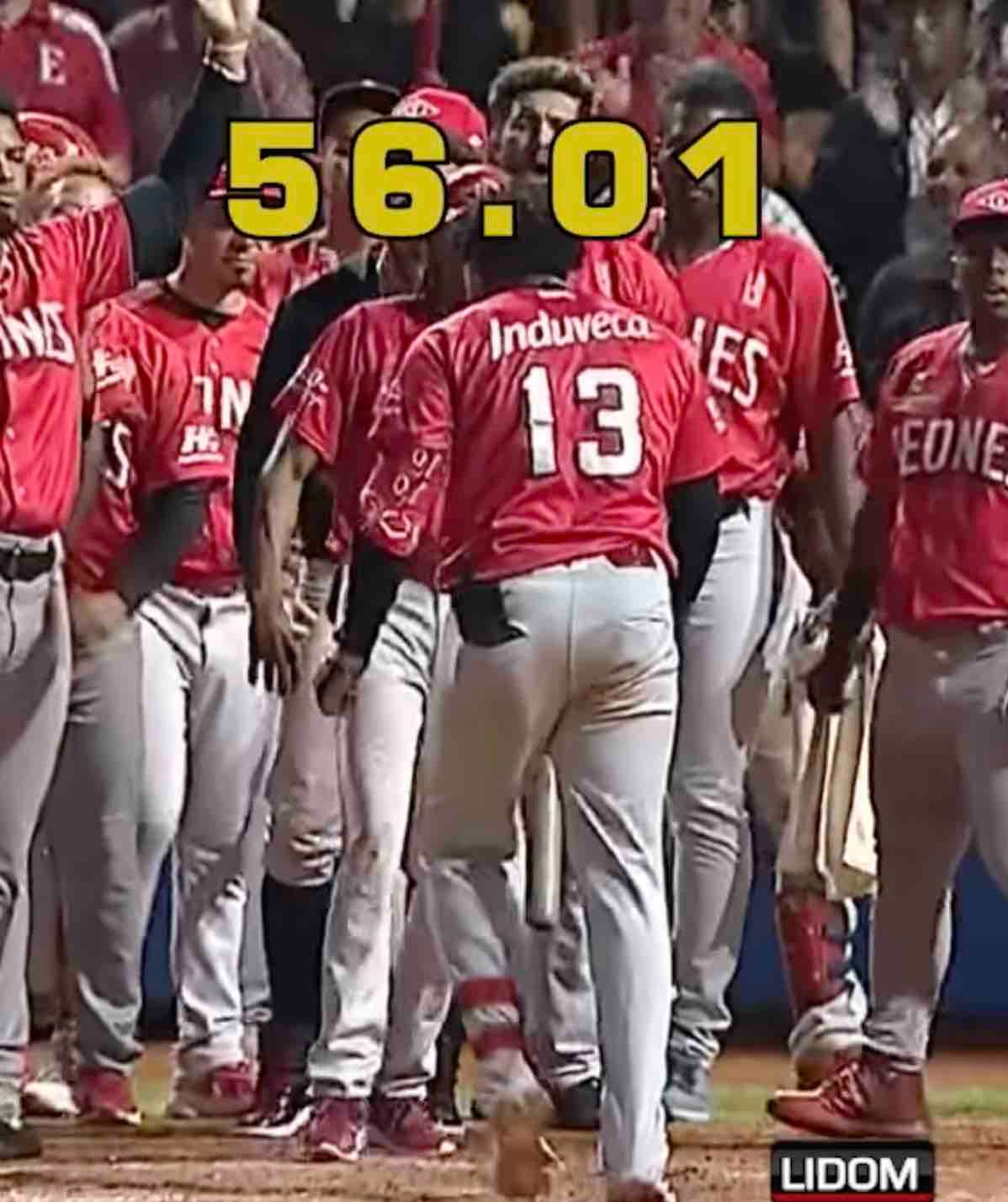 ホームランからホームインまでの時間が長すぎる 海外での珍プレーが話題に