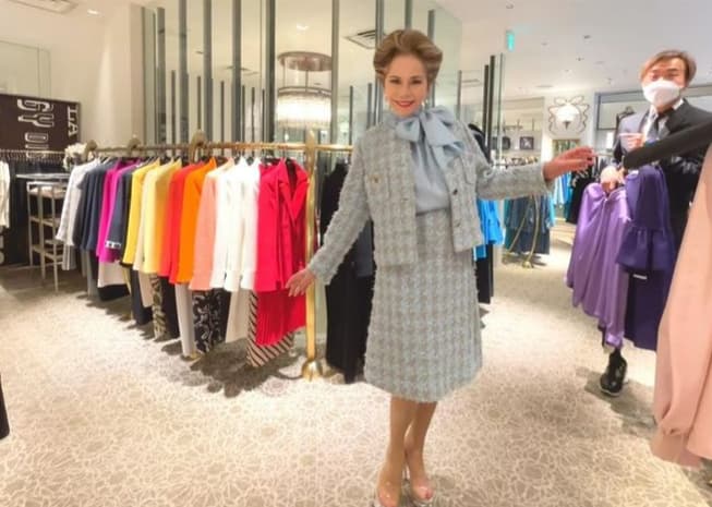 デヴィ夫人　銀座でのショッピングと麻布での極上ディナーを楽しむ贅沢な一日