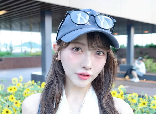 STU48・石田千穂が夏の花壇で爽やかな笑顔を公開