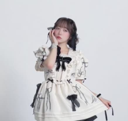 「衣装可愛すぎる！」FRUITS ZIPPER・真中まな、可愛すぎる白衣装姿を公開！