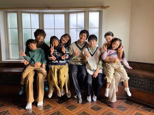 ドラマ『いちばんすきな花』のメイン4人と子役のそっくりショットが話題に