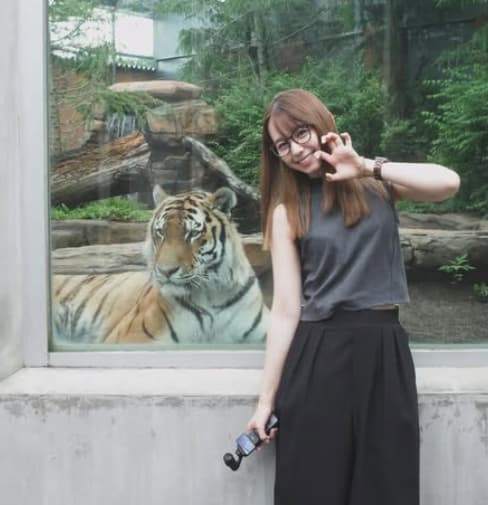 小池里奈が夏の詰め合わせショットを披露！