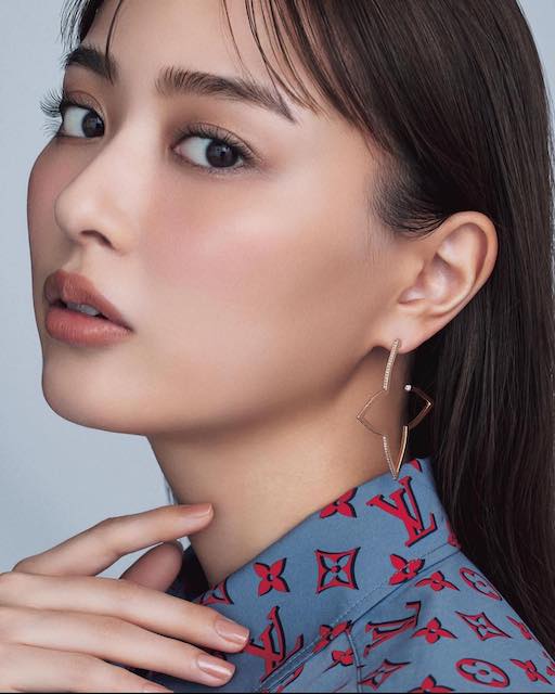 「忘年会やりたいなあ😃」内田理央が最新ショット披露💕