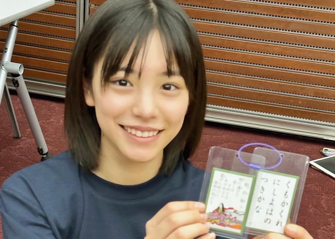 當真あみ、“ちはやふる練習オフショット”が話題「真剣なのに癒やされる」「放送が待ち遠しい！」