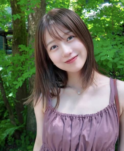 篠崎彩奈が夏の最新ショット披露！問いかけに対してファンから歓喜の声続出！