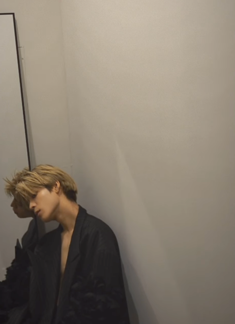 「 とんでもなくイケ散らかしててすき。」大人気アイドルの色気満載の姿にファン悶絶