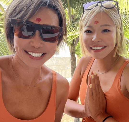 「保存せざるを得ない」あの金髪ビーチバレー選手、ガチ惚れ不可避の「ナマステ・ショット」でファンの心が浄化される！