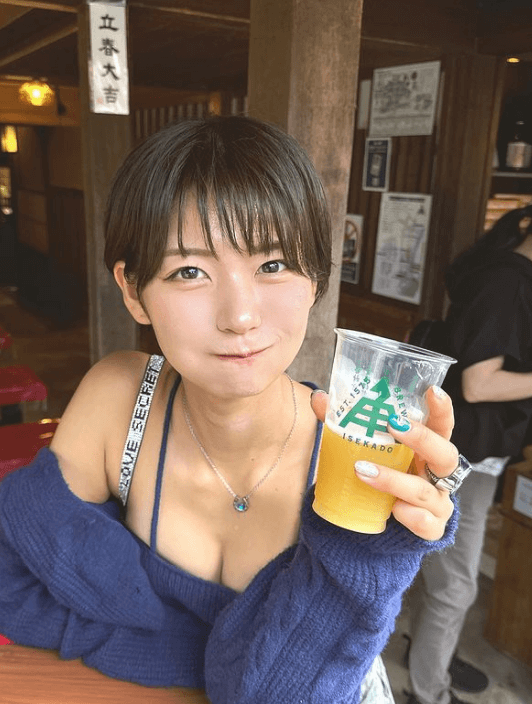 「何枚目の写真が好き？」道産子グラドル・小坂田純奈”背徳感3倍”のエネルギーショット公開！