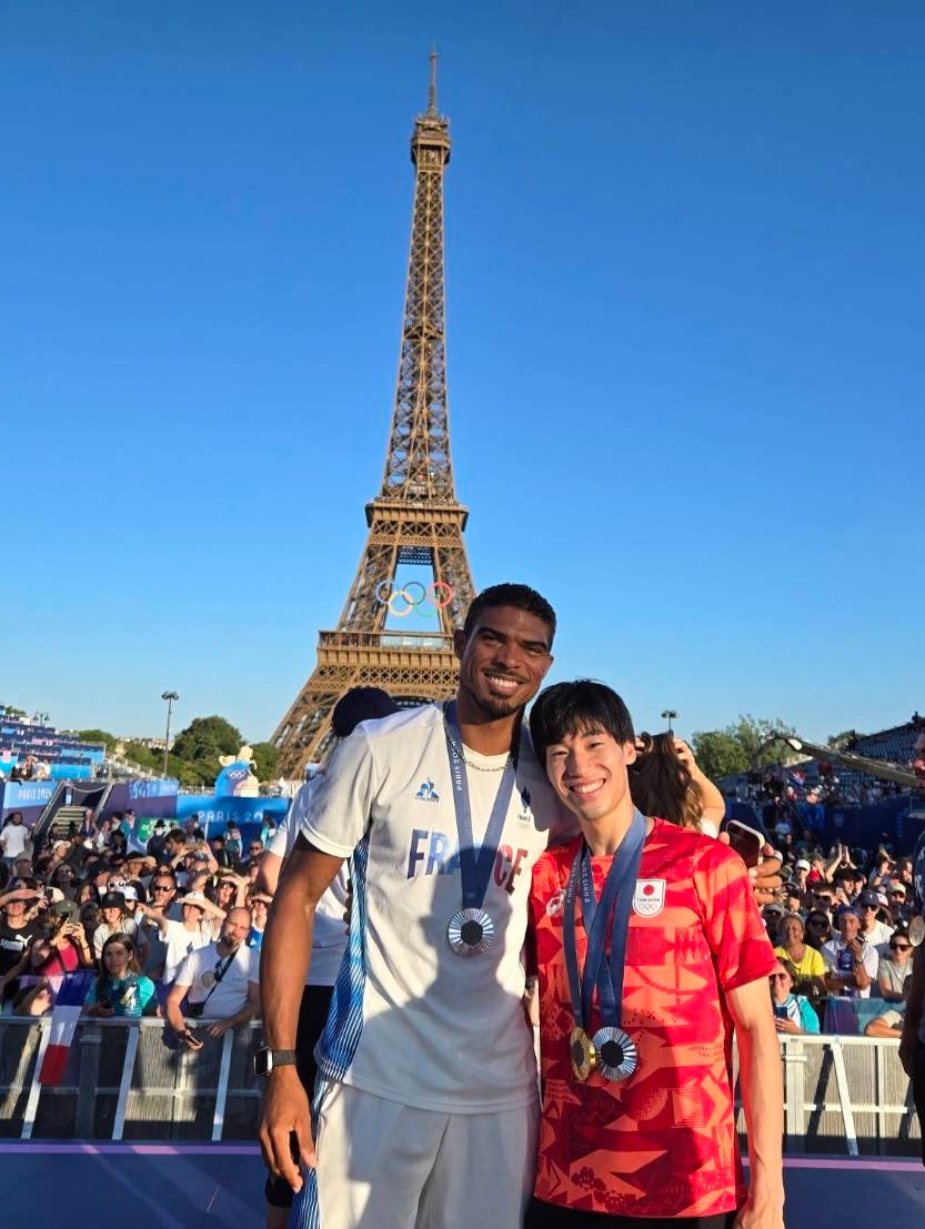 フェンシング決勝戦で死闘を繰り広げた加納虹輝がライバルとの2S公開