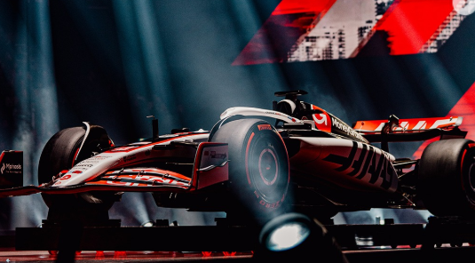 ハースF1、“2025年の始まり”を記録した写真集を公開