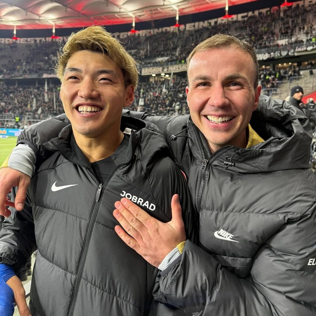 アイントラハト・フランクフルトに移籍した堂安律と再びチームメイトになった〇〇が「また会えて嬉しい」と喜びのコメント！