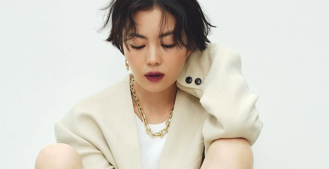 ラフな格好に敢えて合わせるジュエリーの付け方を矢野未希子が披露！