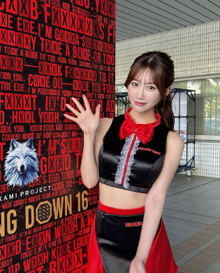 日南まみ、“BreakingDown16”前日会見で美貌炸裂！明日に向けた意気込みにファン沸騰