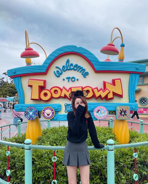 ダレノガレ明美、ディズニーでの美スタイルショットが話題🏰✨
