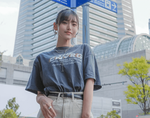 「サイコーに可愛い」Rクイーン兼任の人気モデル、横浜で魅せた陽気な”ポカポカ・ショット”にファン・ヒートアップ！「LOVE」