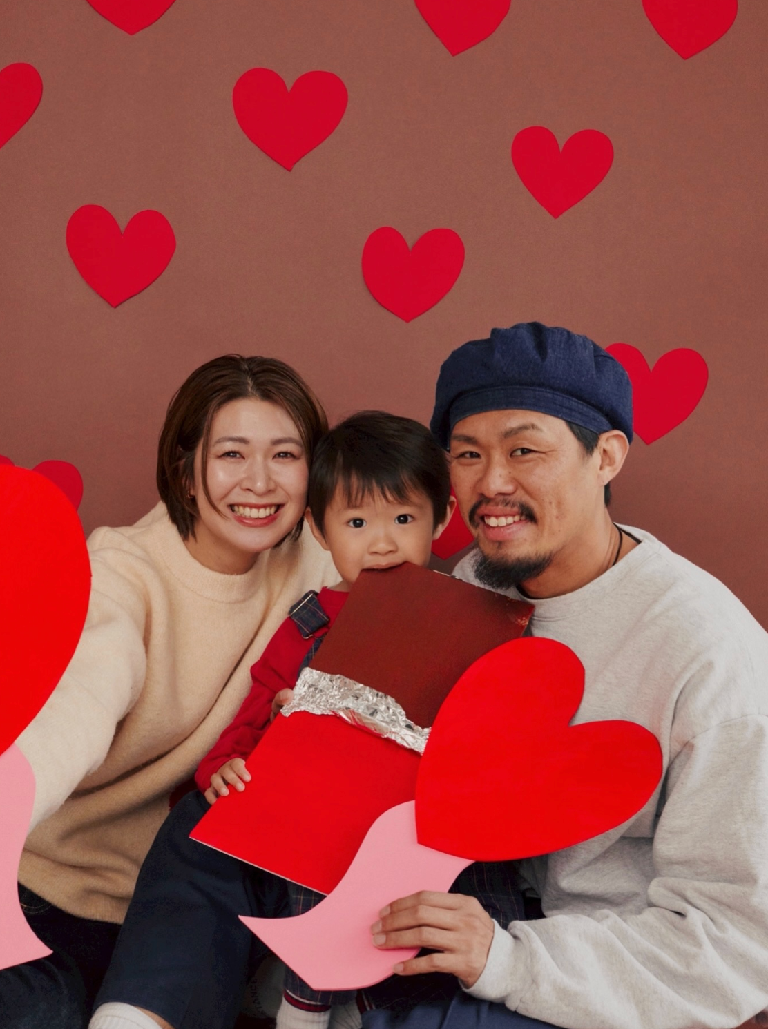 木村沙織氏、バレンタイン先取りの家族ショット公開！「まさかのチョコかじってしまったｗ」息子の可愛すぎる姿に悶絶