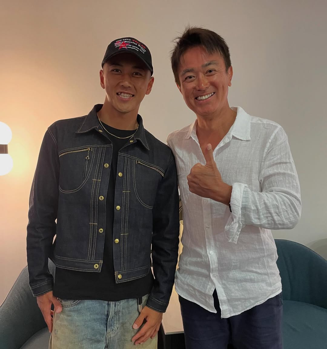 俳優兼タレント・石黒賢、車いすテニス男子シングルスチャンピオンのあの選手とのツーショットを公開！