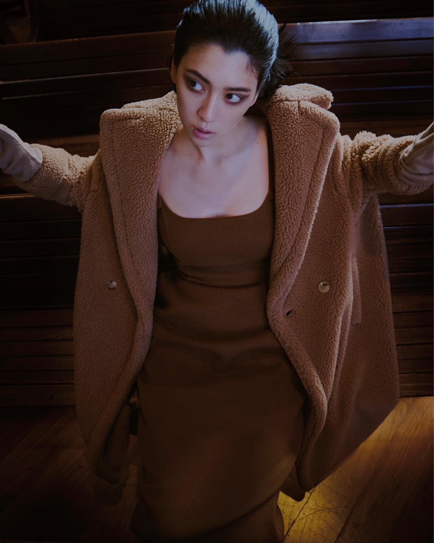 流石の美しさ👀✨三吉彩花のファッションスタイルが話題に📸