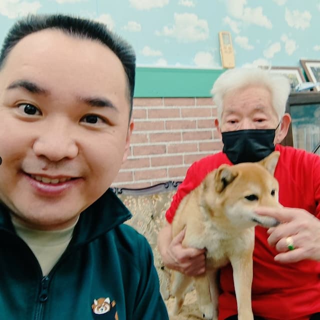 ミルクボーイ内海が趣味の相撲を観戦！「五日目見終わりました！」