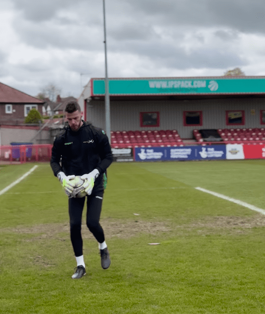 デ・ヘア 遂に復帰か、自主トレーニングの様子を公開