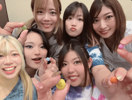 STARDOM【スターダム】 羽南、向後桃との“合成”写真に感謝！金沢サイン会は大成功！！